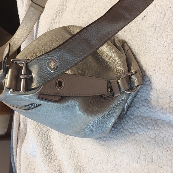 Coach silver metallic crossbody shoulder bag 2010. Overall GUC. - Picture 3 of 14